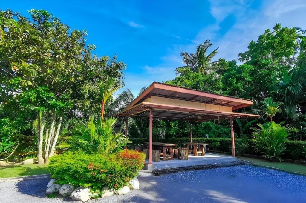 Panita Resort Khanom Exterior foto